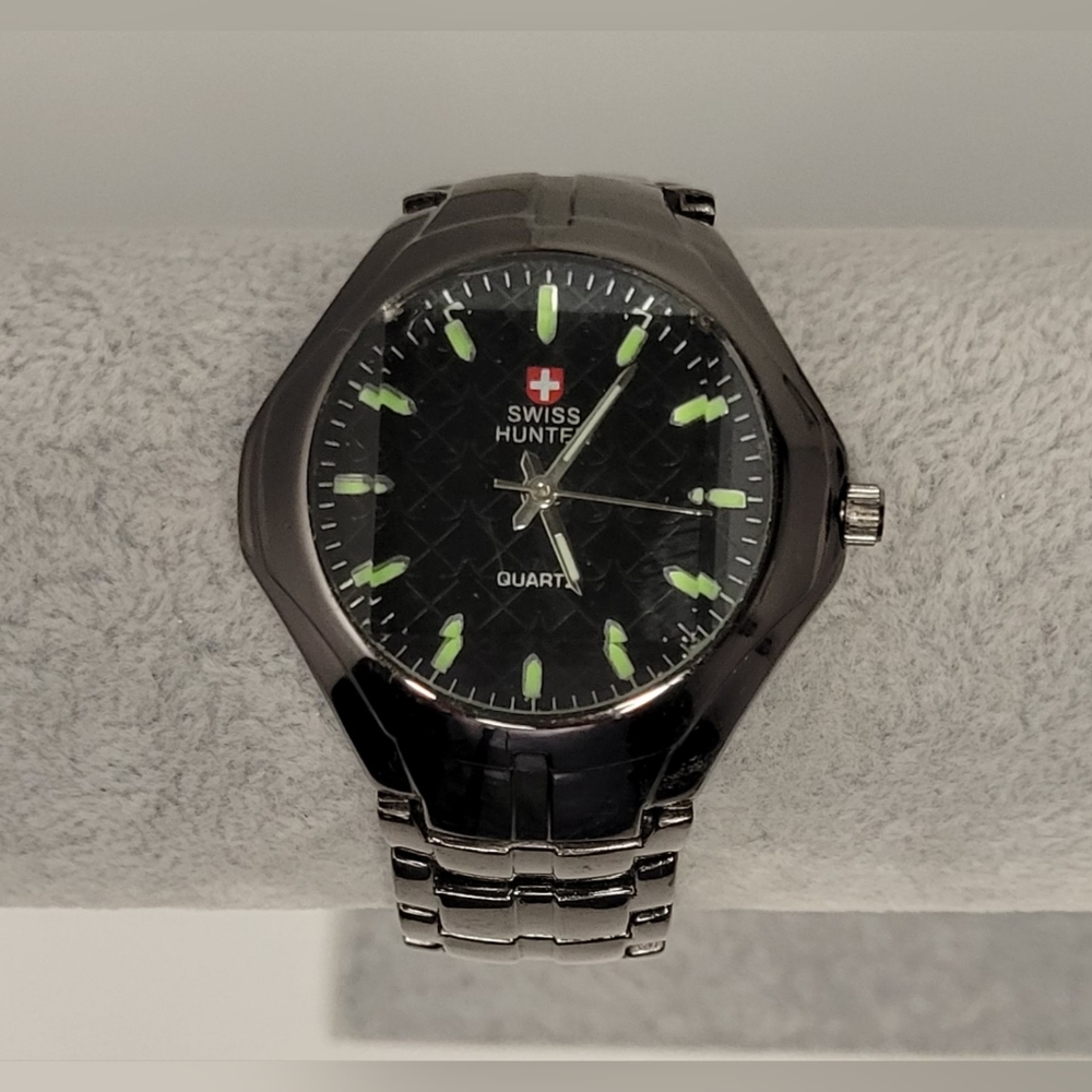 ▪︎Swiss Hunter Men's Watch